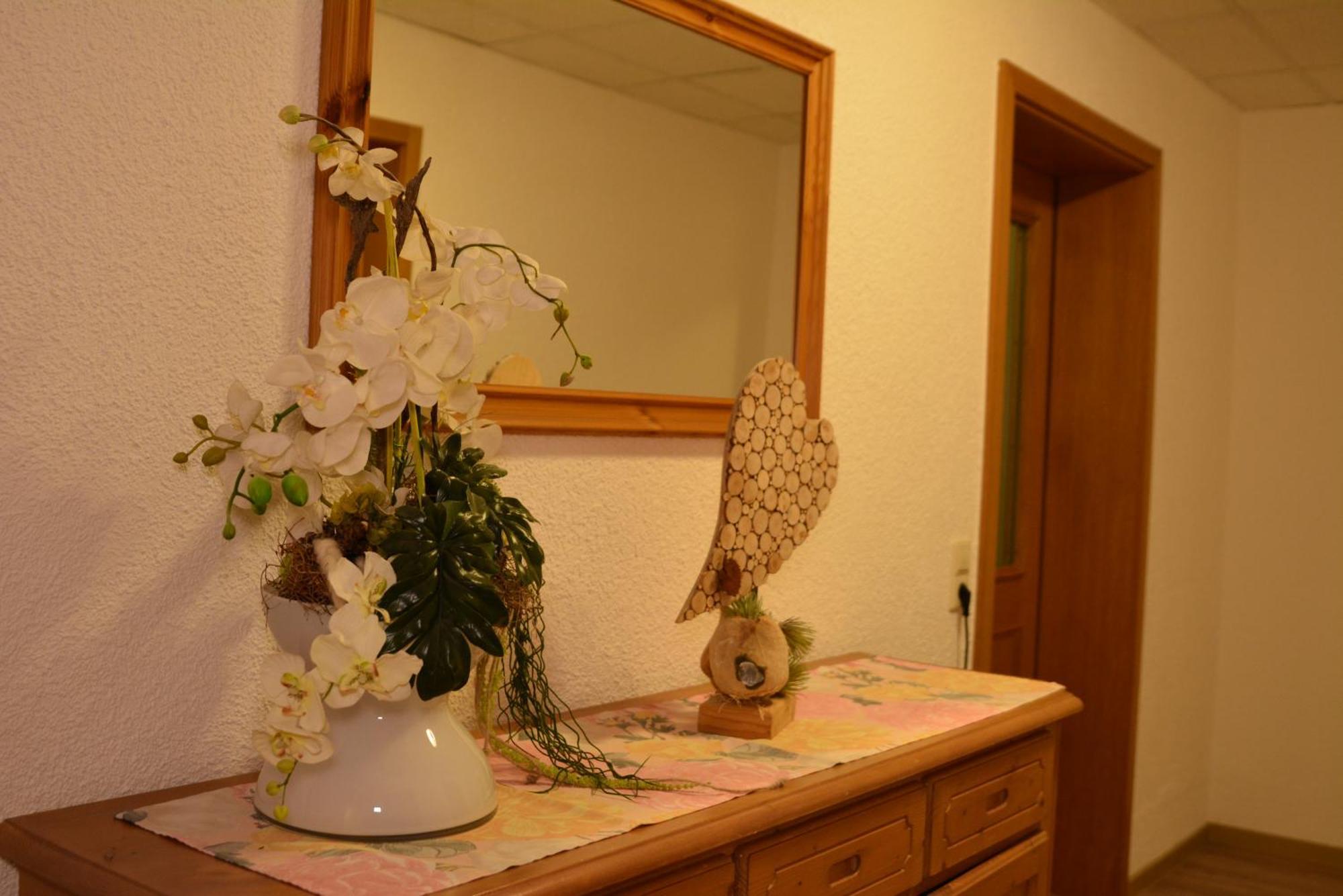 Hotel-Gasthof Zur Rose Weißenhorn Εξωτερικό φωτογραφία