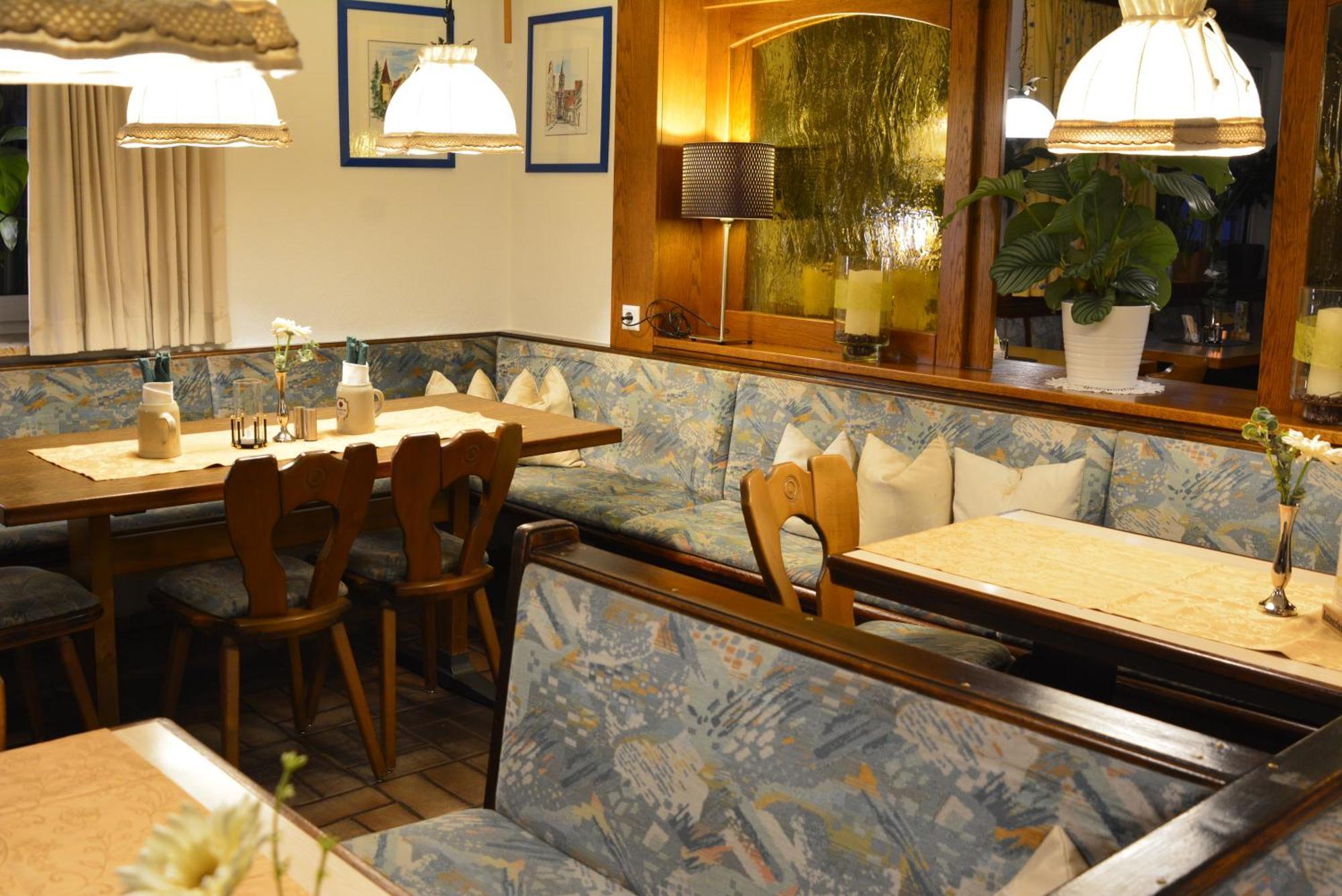 Hotel-Gasthof Zur Rose Weißenhorn Εξωτερικό φωτογραφία