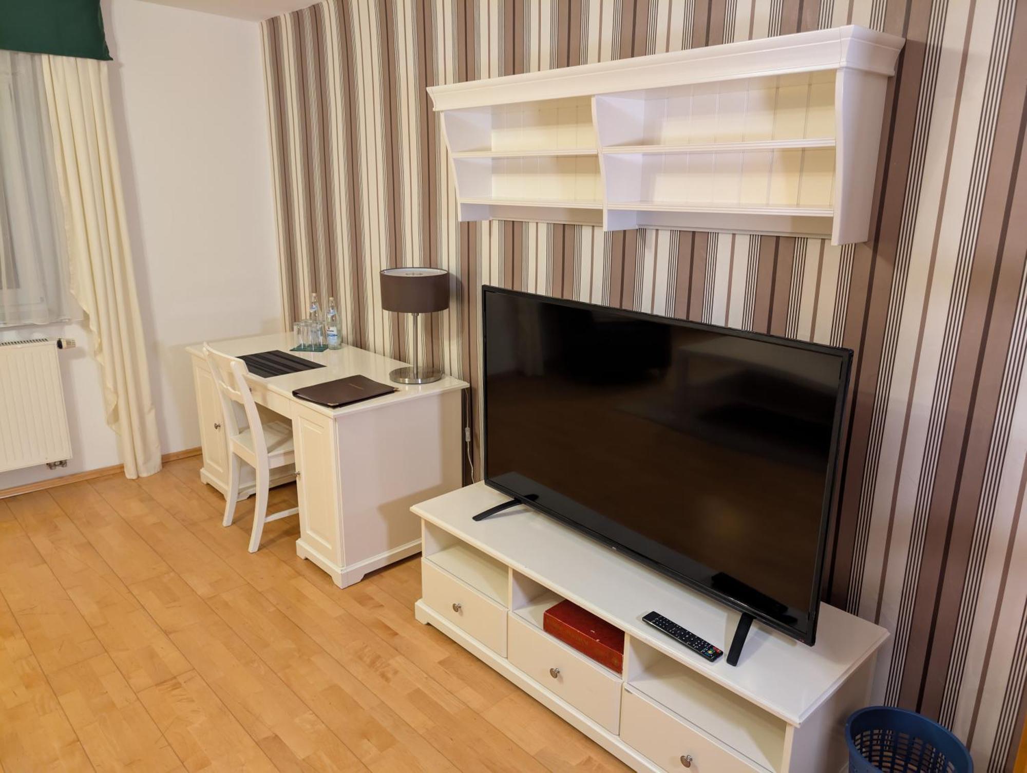 Hotel-Gasthof Zur Rose Weißenhorn Δωμάτιο φωτογραφία