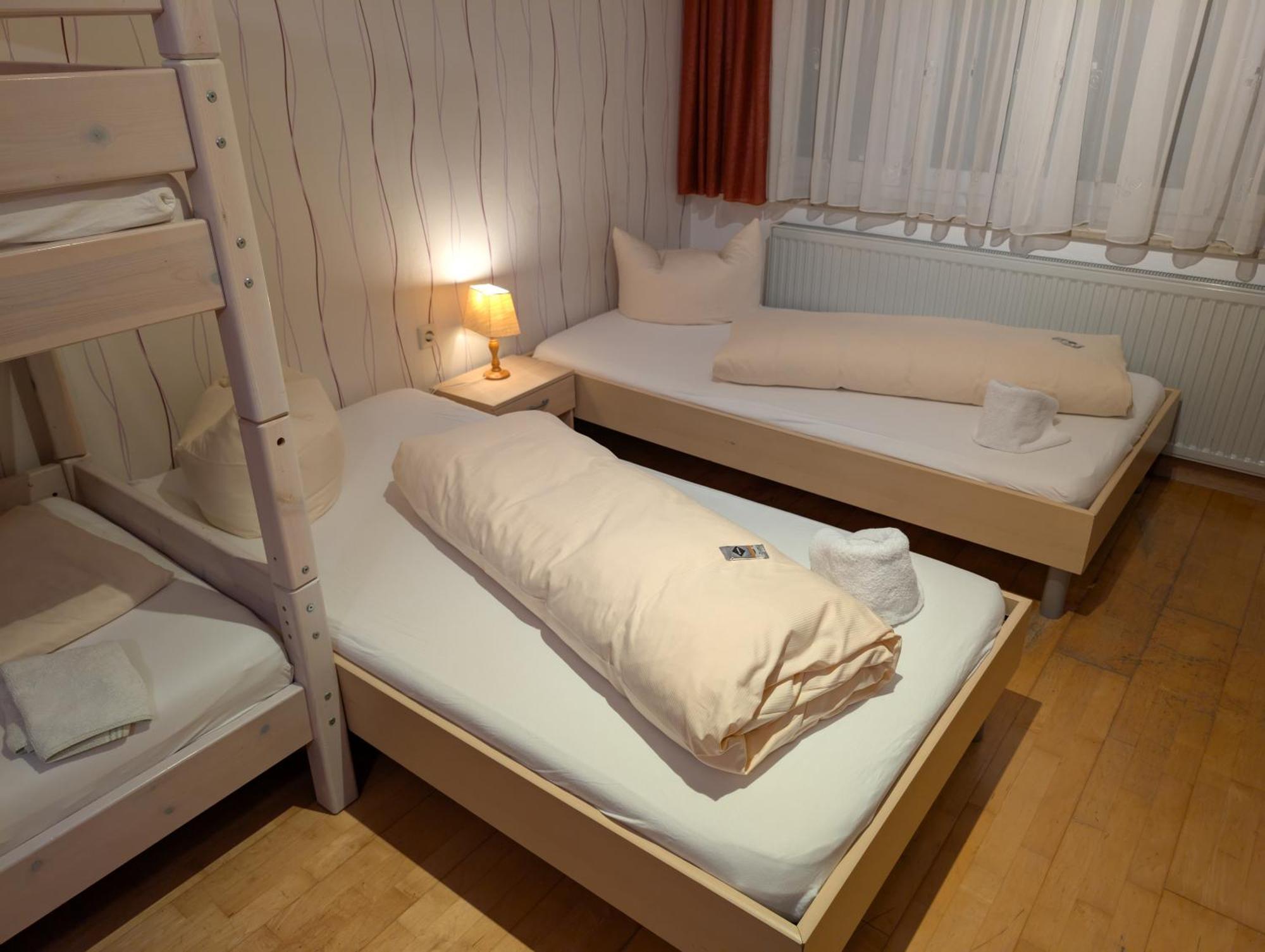 Hotel-Gasthof Zur Rose Weißenhorn Δωμάτιο φωτογραφία